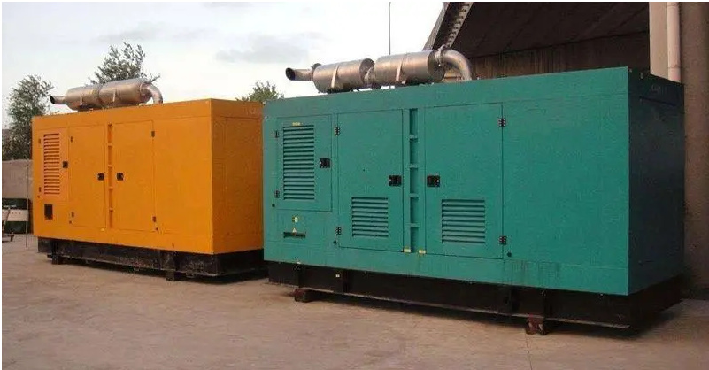 潜山如何根据实际负载情况选择合适功率的发电机组？