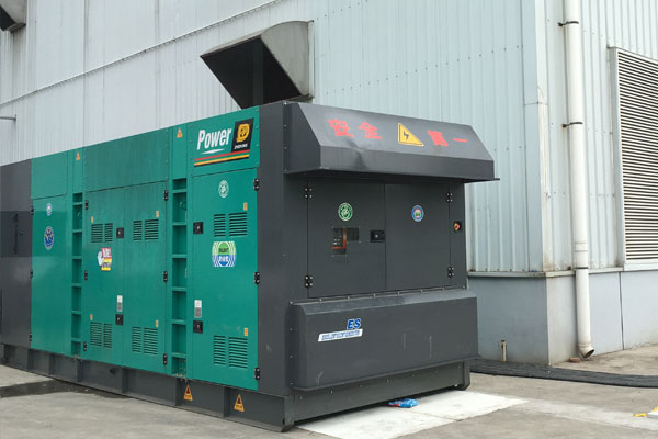 潜山燃油滤清器的更换流程是怎样的？